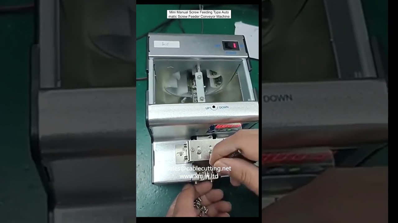 Mini Manual Screw Feeding Type Automatic Screw Feeder Conveyor Machine