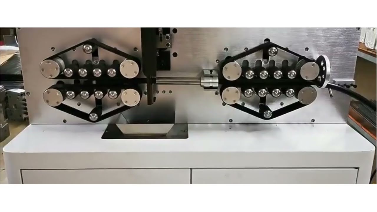 150 mm²:n langanleikkaus- ja kuorintakone
