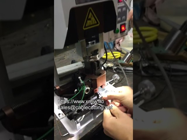 Molex-liittimen puristuskone